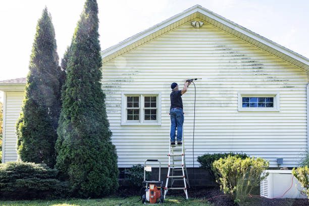 Best Deck Pressure Washing  in Center, TX
